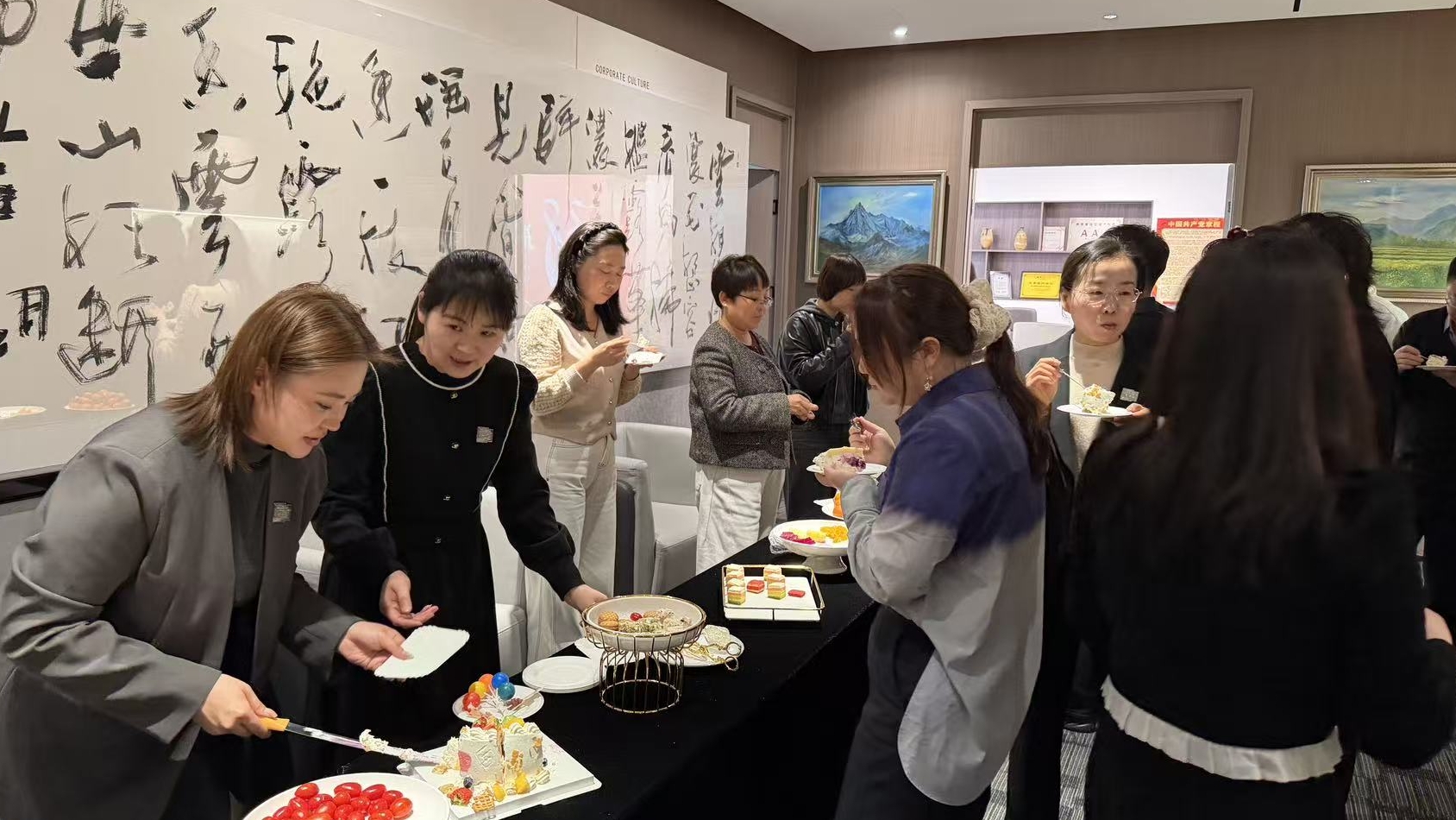 芳华筑法梦 同心启新程|秦典律所2026巾帼聚力